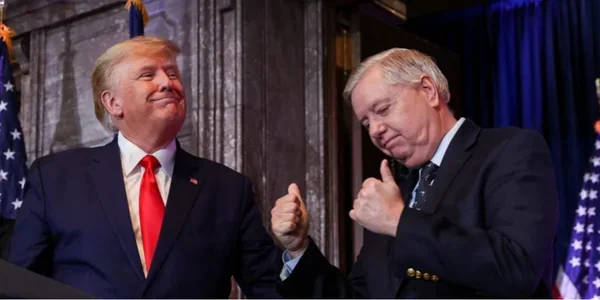 Дональд Трамп і сенатор Ліндсі Грем на офіційній зустрічі